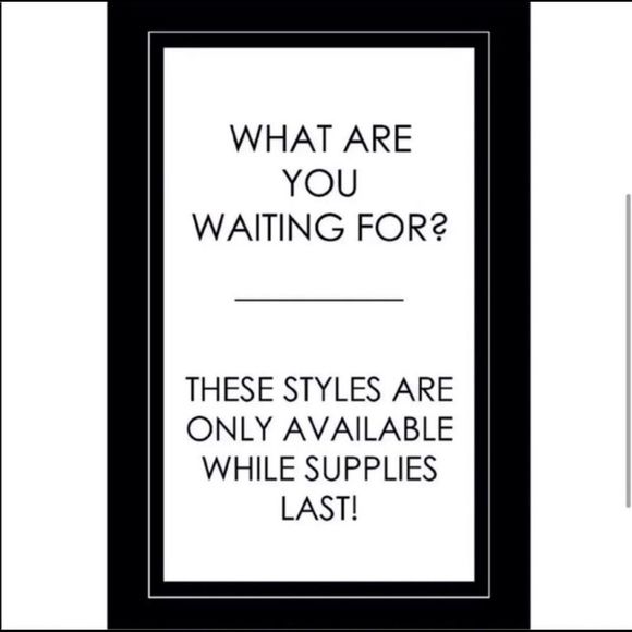 New True Religion Bundle of 2 Long Sleeve Baby Girl Onesies 12-18 Months - Picture 16 of 16